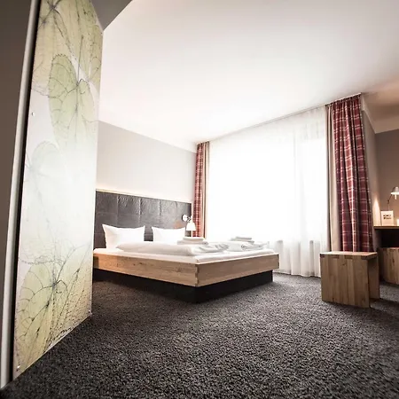Landgasthof Linde Hotel 4*